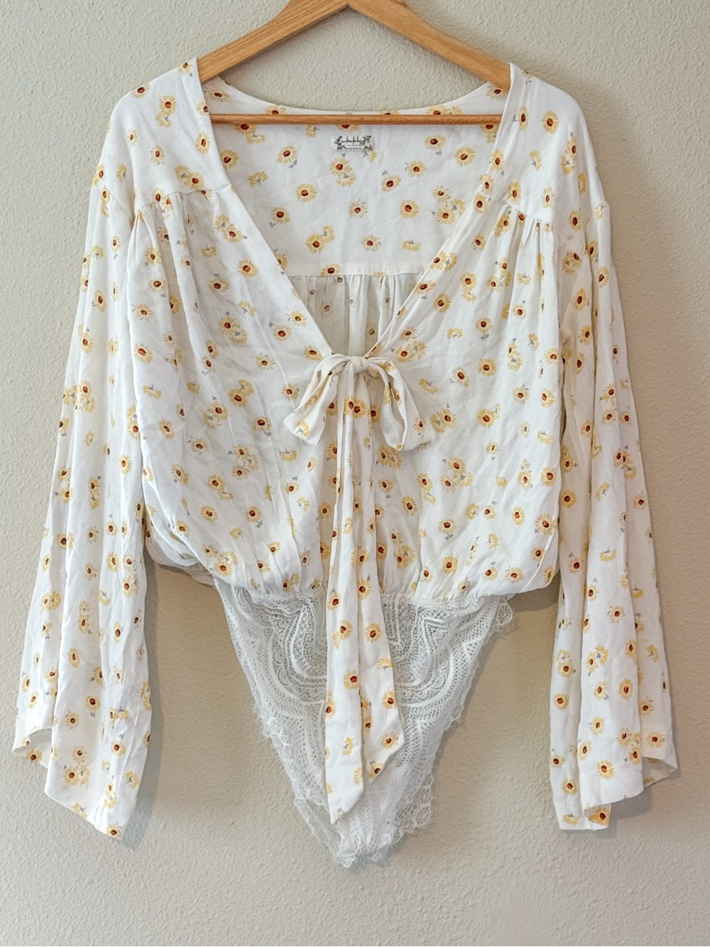 Free People Intimately Daisy Floral Lace Bodysuit Top White Yellow M